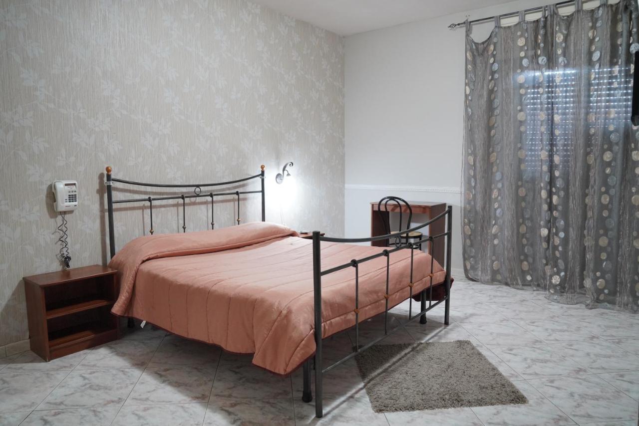 Hotel Stefany Lago Patria Ngoại thất bức ảnh