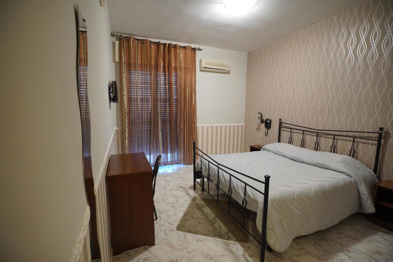 Hotel Stefany Lago Patria Ngoại thất bức ảnh