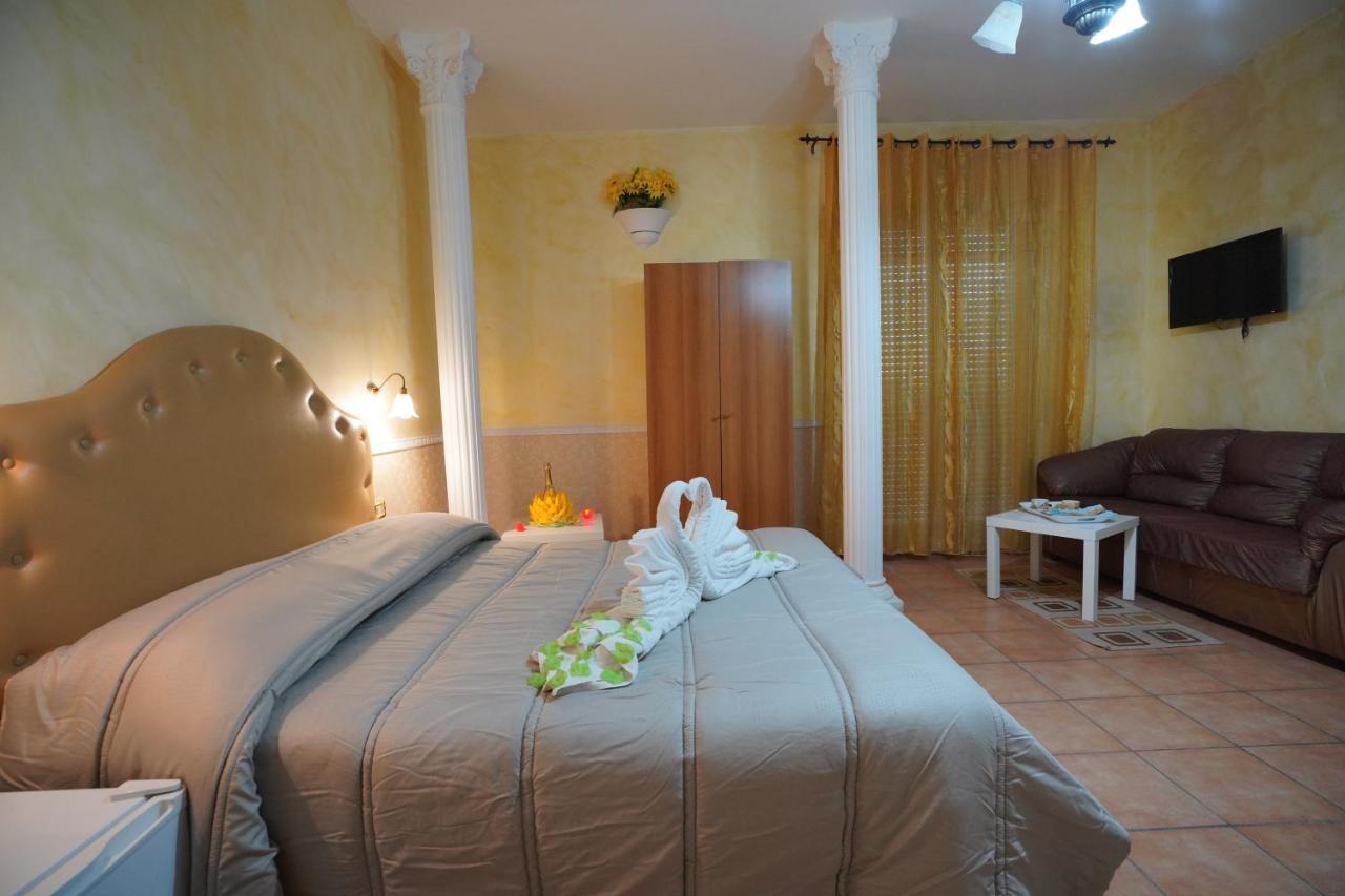 Hotel Stefany Lago Patria Ngoại thất bức ảnh