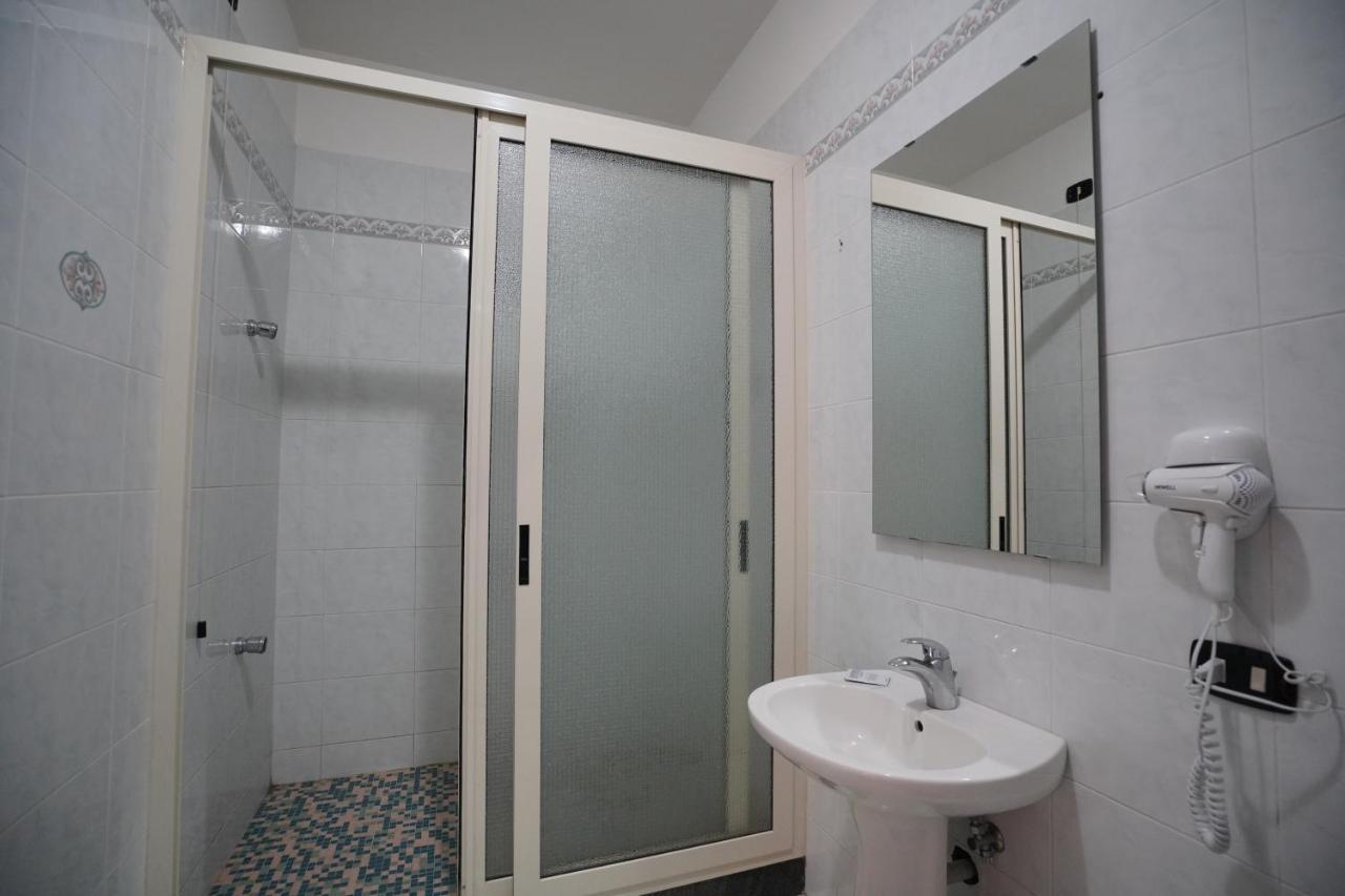 Hotel Stefany Lago Patria Ngoại thất bức ảnh