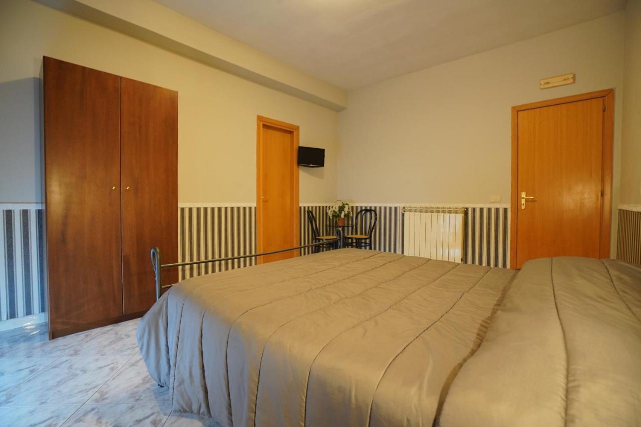 Hotel Stefany Lago Patria Ngoại thất bức ảnh