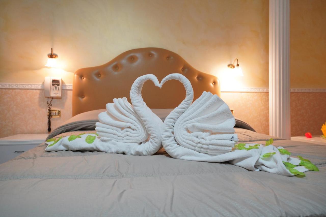 Hotel Stefany Lago Patria Ngoại thất bức ảnh
